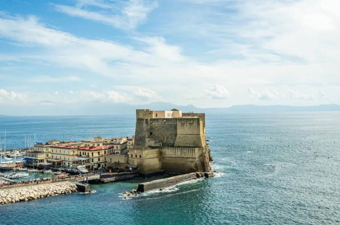 Rooftop In Front Of The Castle Naples Extérieur photo